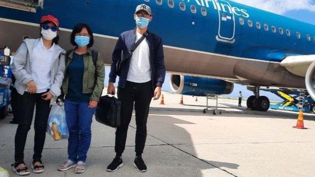 Vietnam Airlines đưa “Đội phản ứng nhanh” Bệnh viện Chợ Rẫy trở về TP.HCM