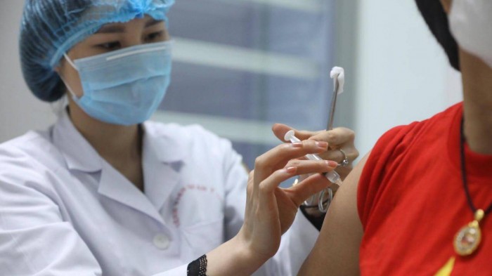 Xin cấp phép khẩn cấp cho vaccine Covid-19 Nano Covax của Việt Nam