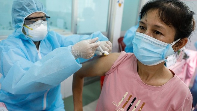 Vietnam announces distribution of Moderna vaccine, no mixing allowed