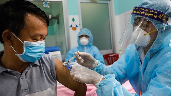 Vietnam receives nearly 1 mln extra AstraZeneca vaccine doses