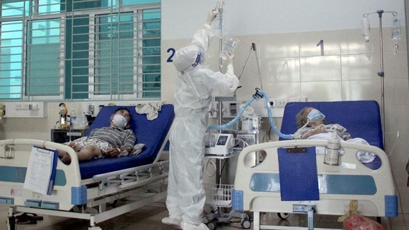 Bộ Y tế lập kho dã chiến, chuyển 2.000 máy thở vào TP.HCM