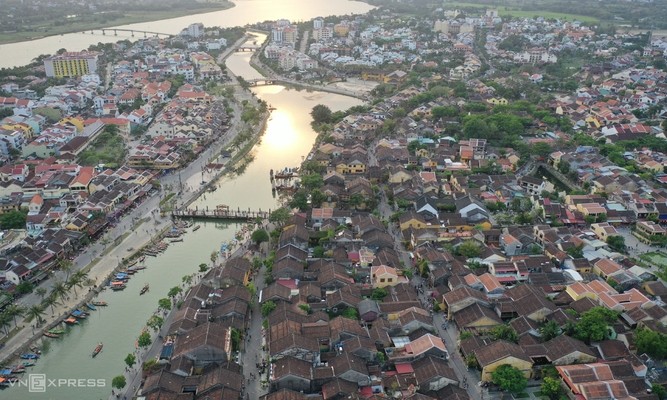 The ancient town Hoi An is seen from above, April 2021. Photo by VnExpress/Dac Thanh.