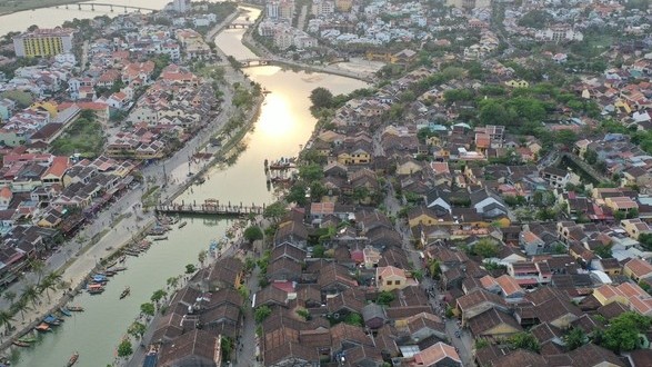 Hoi An makes lockdown townwide as infections rise