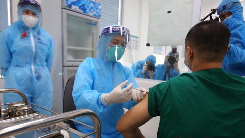 Việt Nam tiếp nhận thêm hơn 1,18 triệu liều vaccine phòng Covid-19