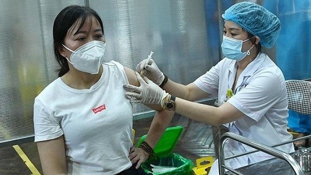 Expats offer to present 50,000 COVID-19 vaccine vials to Ho Chi Minh City