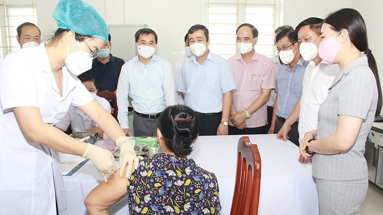 Thứ trưởng Y tế Trần Văn Thuấn: Thử nghiệm lâm sàng vaccine Covivac giai đoạn 2 phải nghiêm túc, an toàn