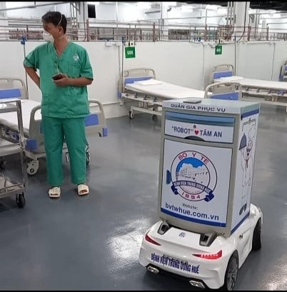 Robot được đưa vào sử sụng.