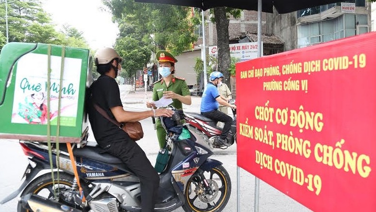Hà Nội xử phạt hơn 26 nghìn trường hợp ra đường không có lý do chính đáng