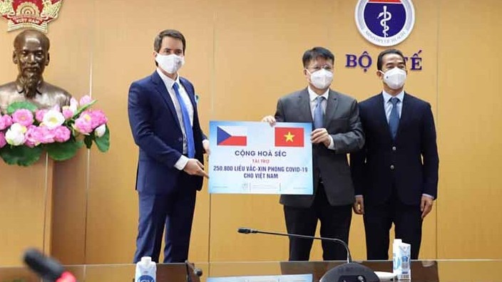 Việt Nam tiếp nhận hơn 250.000 liều vaccine Covid-19 do Cộng hòa Séc trao tặng