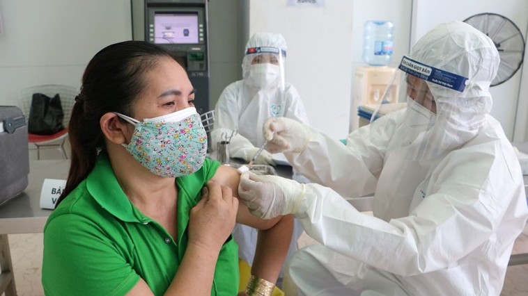 Hàng nghìn công nhân Đồng Nai tiêm vaccine Sinopharm