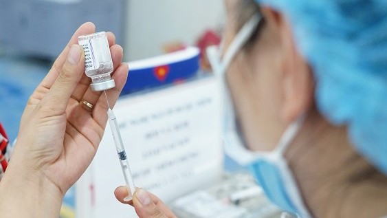 Bộ Y tế: Khi đủ nguồn cung, sẽ tiêm vaccine cho học sinh
