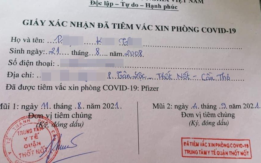 Giấy xác nhận tiêm chủng 2 mũi của bé P.K.T, 13 tuổi.