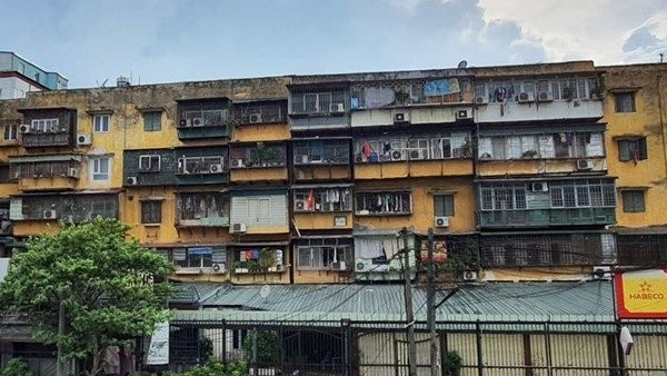 Hanoi works to accelerate renovation of old apartment buildings