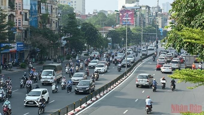 Hanoi bustles again as social distancing restrictions eased