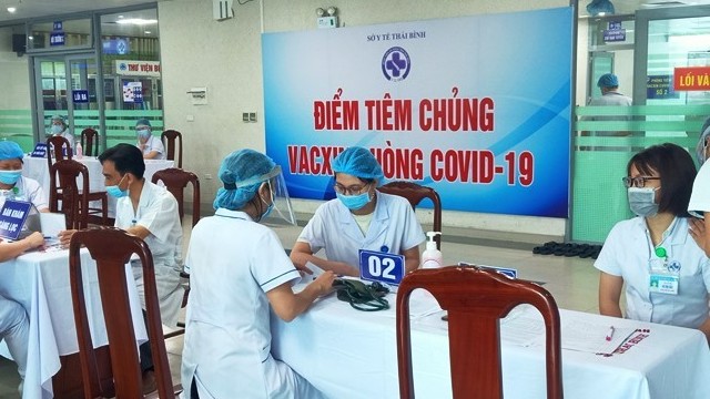 Thái Bình tiêm hơn 200 nghìn liều vaccine Moderna cho người từ 18 tuổi trở lên