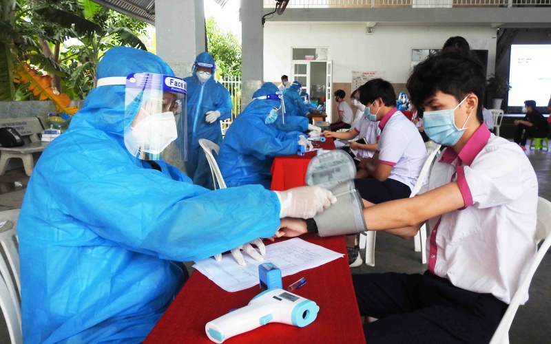 Ninh Thuận tiêm vaccine phòng Covid-19 cho trẻ từ 12 đến dưới 18 tuổi