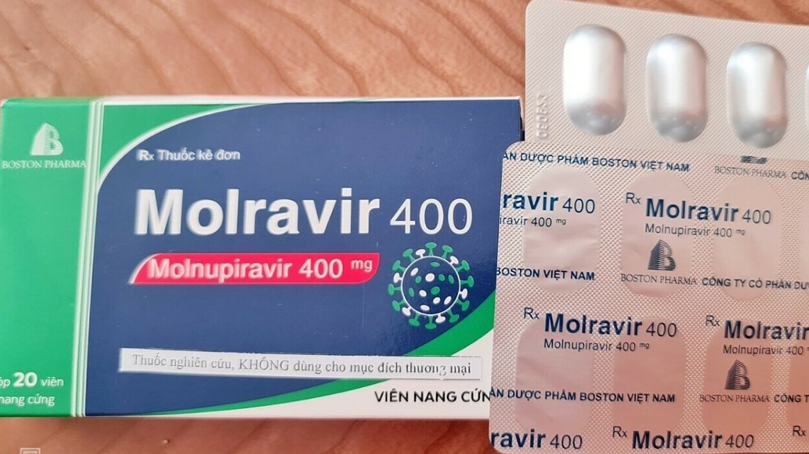 Hàng triệu viên thuốc molnupiravir đang chờ được bán ra thị trường