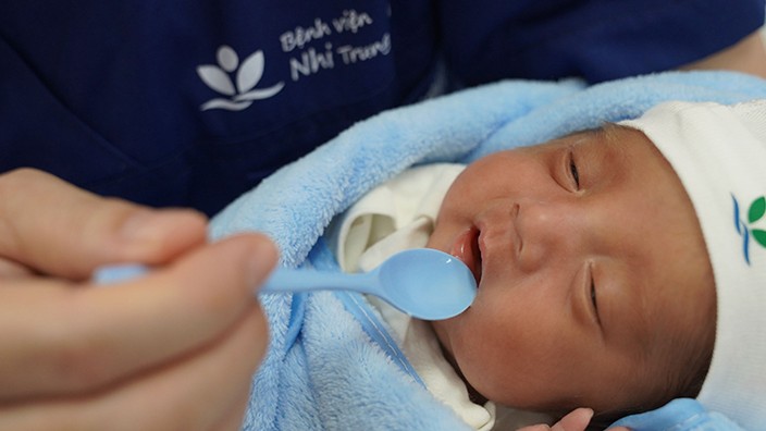 Hàng nghìn trẻ được hưởng lợi từ Ngân hàng Sữa Mẹ đầu tiên tại Hà Nội