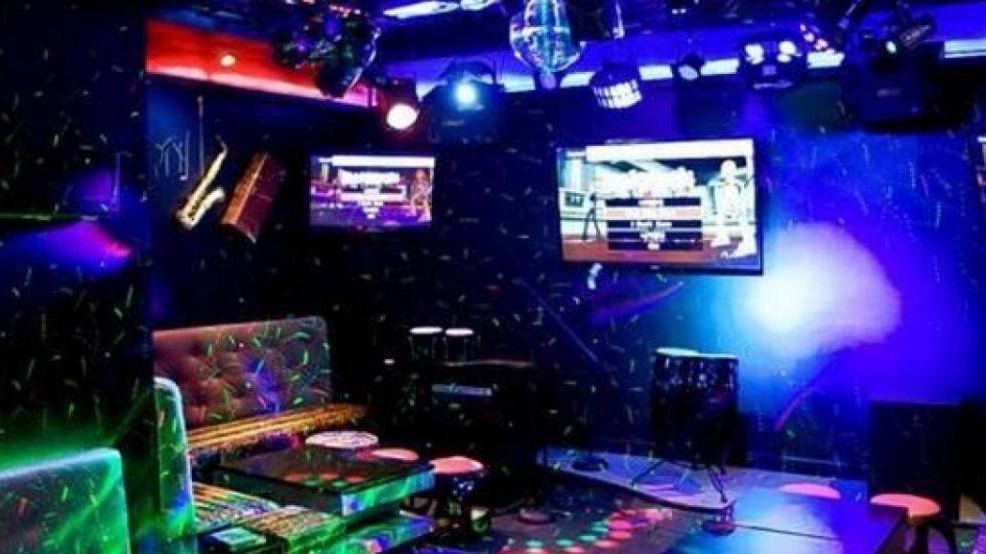 Quán bar, karaoke, massage ở Hà Nội được mở cửa từ 0h ngày 8/4