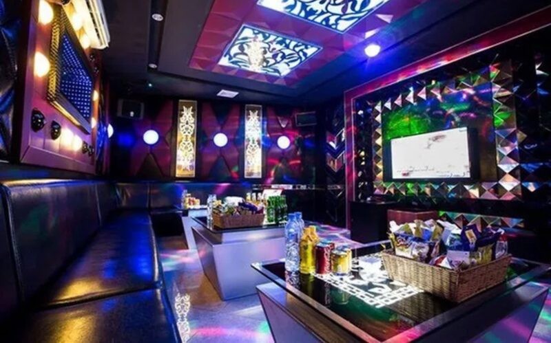 Quán bar, karaoke, vũ trường, massage ở Hà Nội được mở cửa từ 0h ngày 8/4