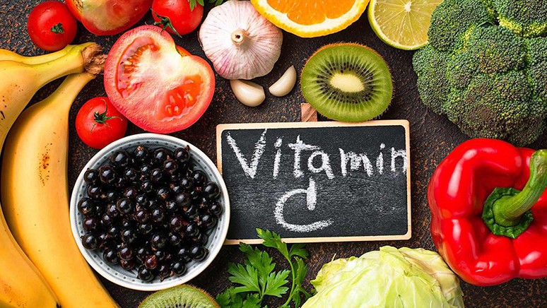 Uống nhiều vitamin C khi điều trị Covid-19 có thể làm tổn thương dạ dày