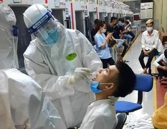 Xét nghiệm SARS-CoV-2 cho người dân trong đợt dịch lần thứ 4