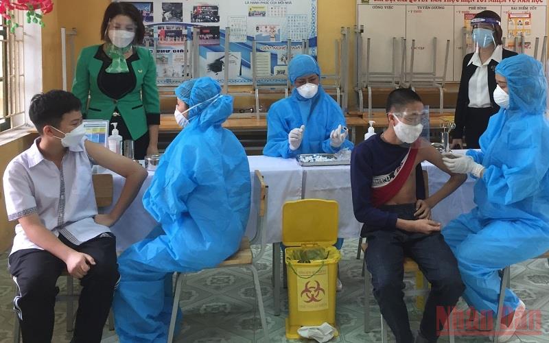 Thái Bình tiếp tục tiêm vaccine ngừa Covid-19 cho trẻ dưới 12 tuổi