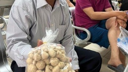 Ông D. với gói “Tam thất nam chữa trào ngược dạ dày” bị lừa mua