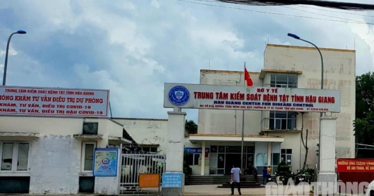 Kết luận thanh tra bổ sung, UBND tỉnh Hậu Giang điều chỉnh gói hợp đồng của CDC tỉnh Hậu Giang với Công ty Việt Á từ 2 hợp đồng tăng lên 6 hợp đồng.