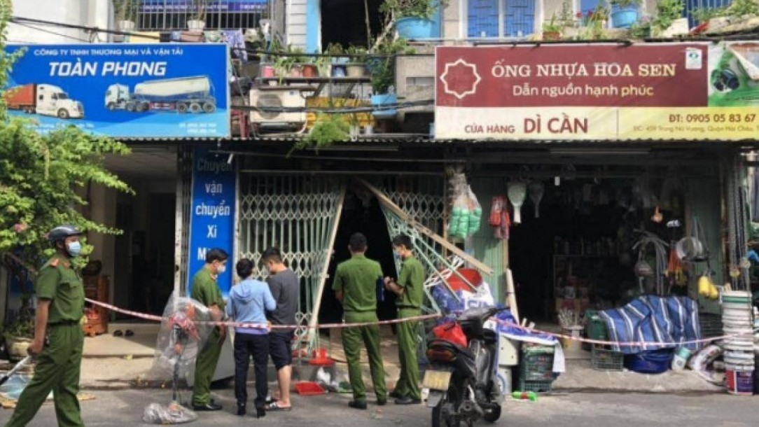 Cháy nhà giữa trung tâm Đà Nẵng, 3 mẹ con tử vong trên tầng 2
