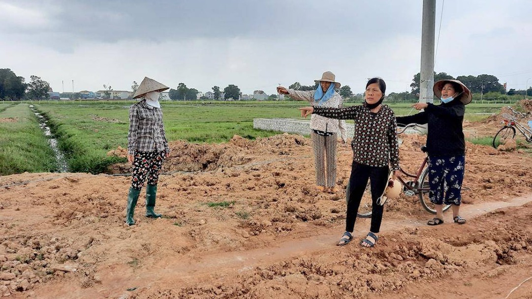 Hà Nội: Phân lô, bán nền cả đất đường làng