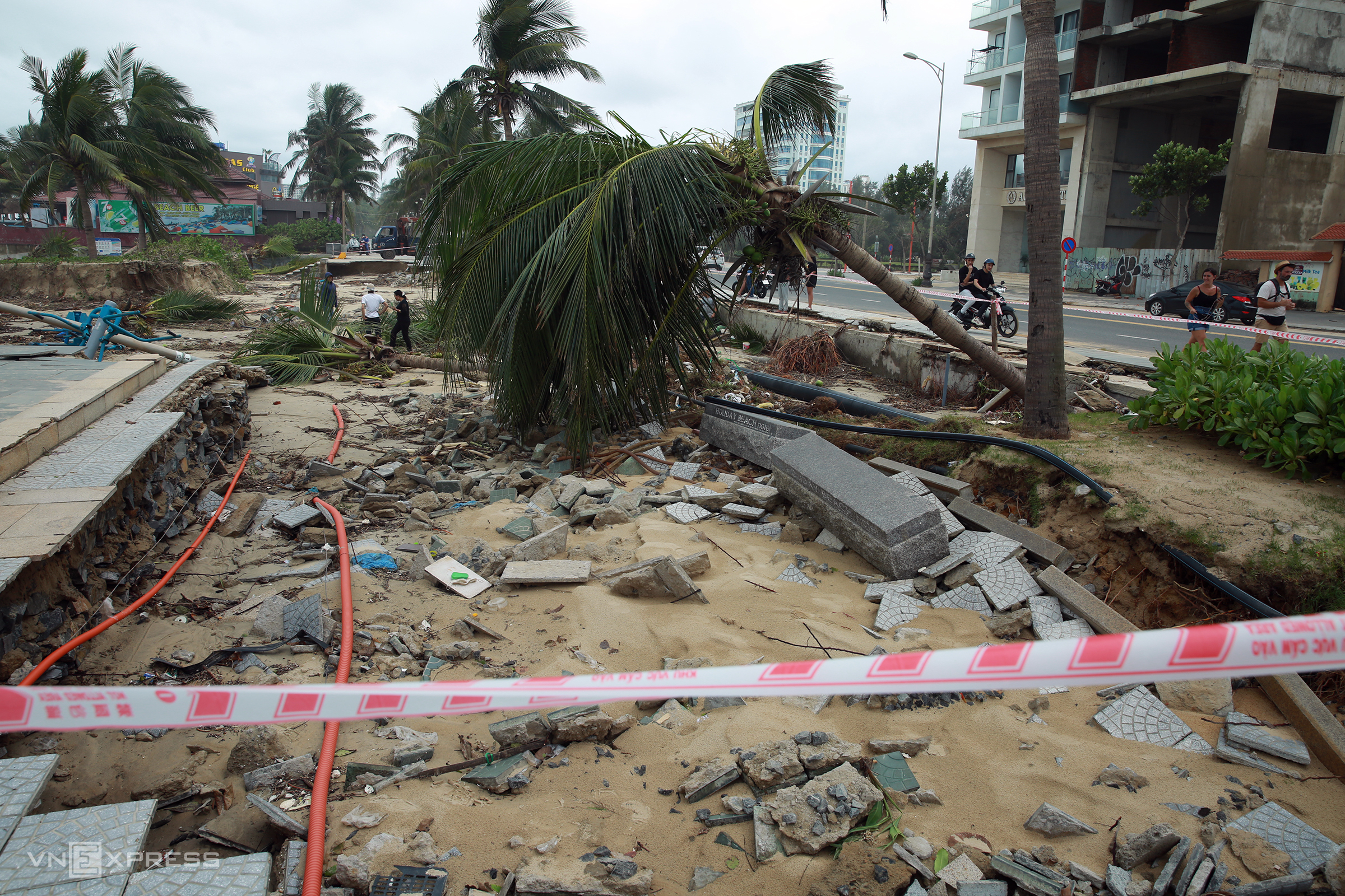 Four die in Da Nang floods