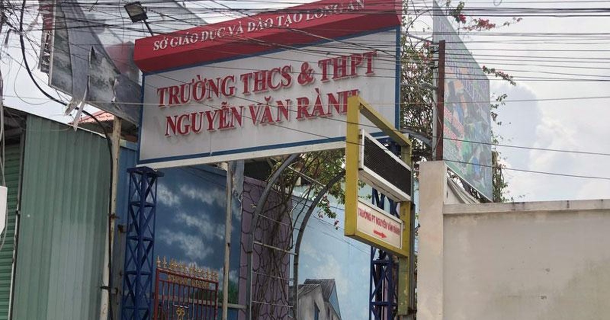 Trường THCS và THPT Nguyễn Văn Rành.