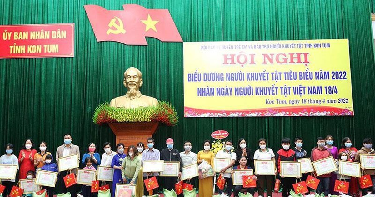 Kon Tum biểu dương người khuyết tật tiêu biểu năm 2022 ngày18/4/2022. (Ảnh: Phúc Thắng)