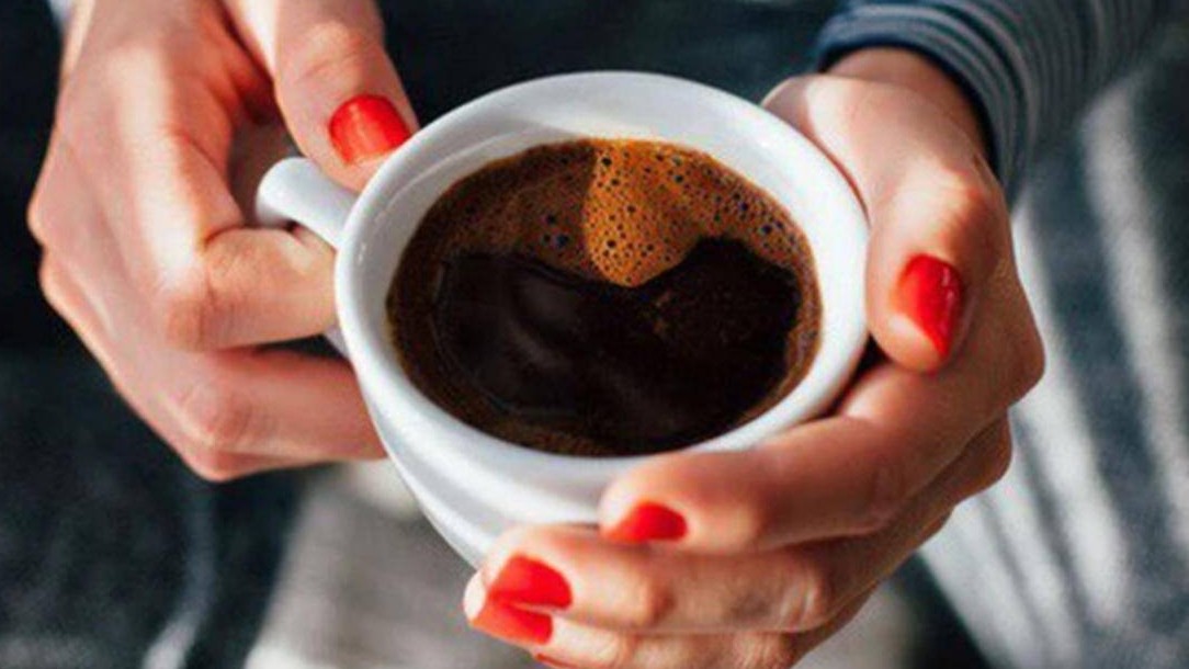 Uống cà phê ngay sau khi thức giấc có tốt không?