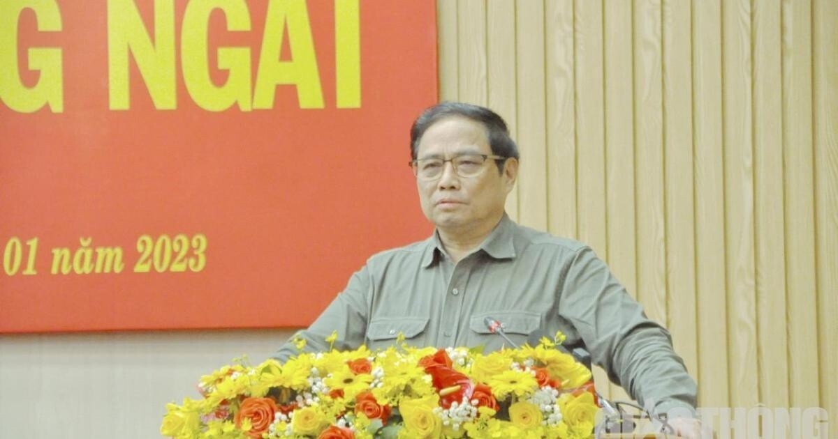 Thủ tướng Chính phủ Phạm Minh Chính phát biểu chỉ đạo tại buổi làm việc với lãnh đạo chủ chốt tỉnh Quảng Ngãi.