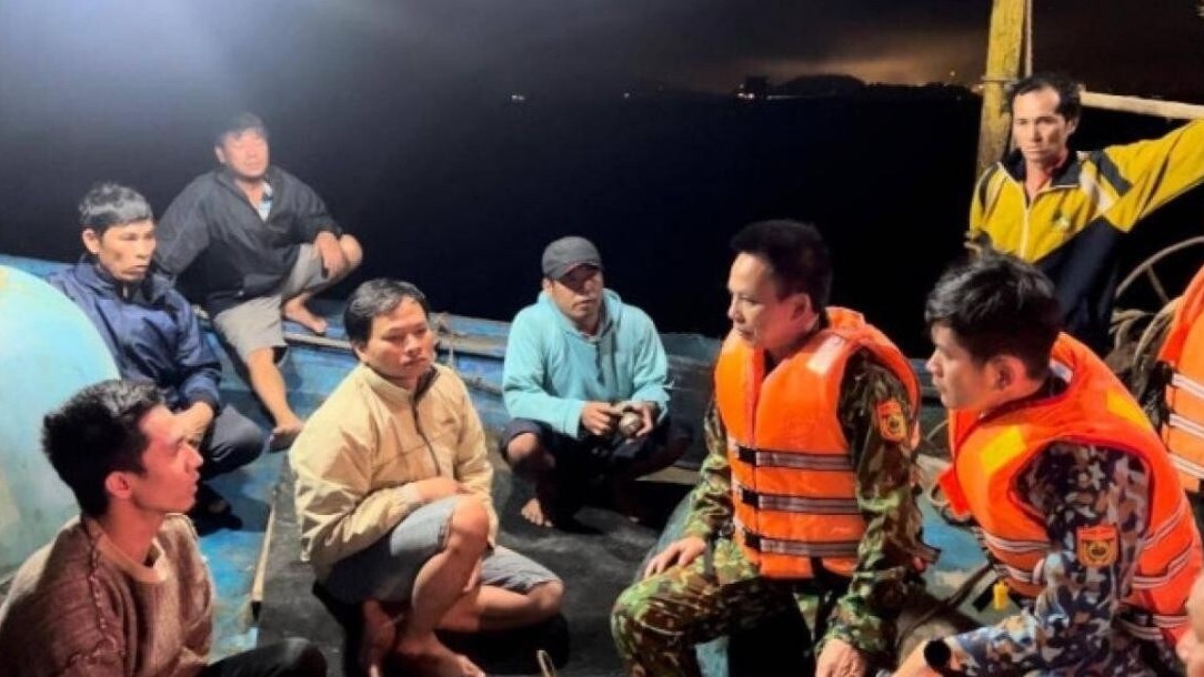 Tàu hàng đâm chìm tàu cá trên biển Đà Nẵng, một ngư dân mất tích