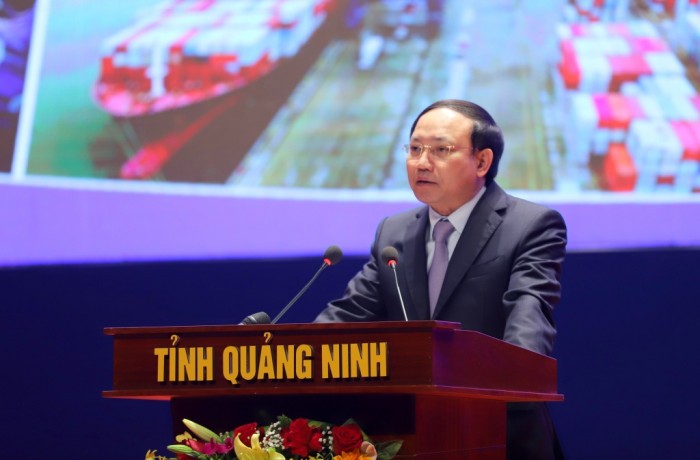 Bí thư Tỉnh ủy, Chủ tịch HĐND tỉnh Quảng Ninh phát biểu tại hội nghị