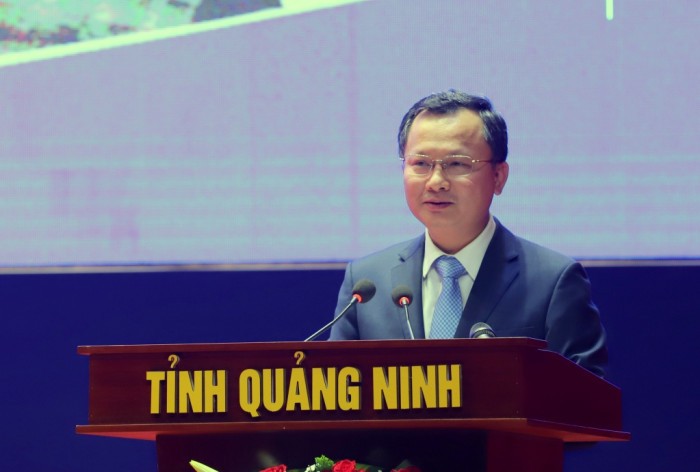 Quyền Chủ tịch UBND tỉnh Quảng Ninh Cao Tường Huy phát biểu kết luận hội nghị
