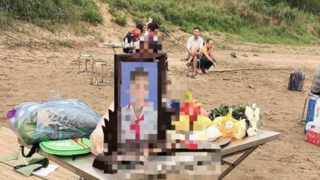 Hàng chục người tìm kiếm bé trai 13 tuổi nghi bị đuối nước ở Phú Thọ