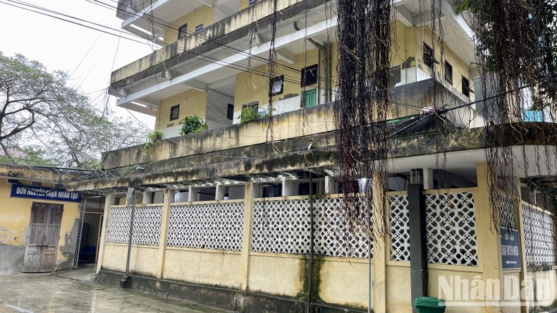 Khu nhà có phòng điều trị cho bệnh nhân chạy thận nhân tạo trong khuôn viên Bệnh viện đa khoa tỉnh Nam Định.