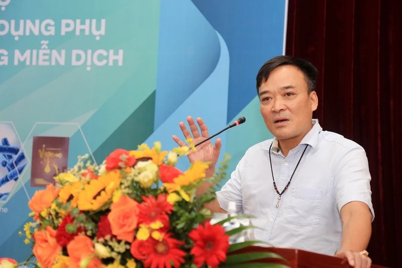Dược sĩ Nguyễn Xuân Hoàng, Phó Chủ tịch Hiệp hội, Phó Viện trưởng Viện Thực phẩm chức năng.