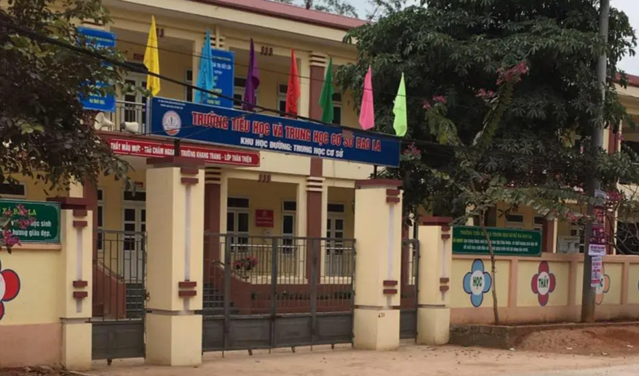 Hòa Bình: Uống nước ngọt ở cổng trường, 4 học sinh tiểu học nhập viện