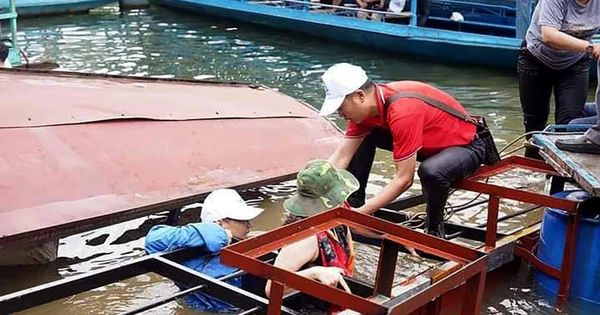 Lật cầu phao ở Bắc Kạn: 20 người rơi xuống hồ Ba Bể được hỗ trợ tài sản