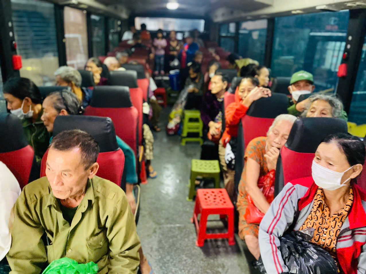 Chung tay khắc phục hậu quả, giúp người dân Hà Tĩnh ổn định cuộc sống sau bão số 5
