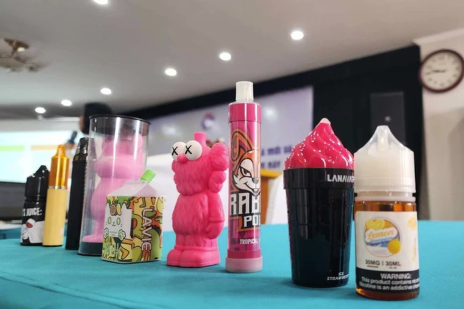 Xử phạt đến 10 triệu đồng khi sử dụng thuốc lá điện tử