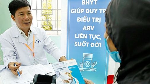 Duy trì điều trị thuốc ARV cho người nhiễm HIV/AIDS
