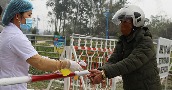 Không bắt tay để phòng virus corona