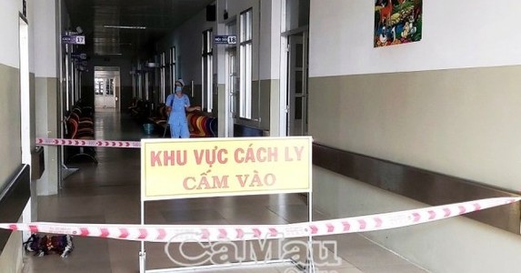 Lơ là chống dịch, ba cán bộ bị đình chỉ công tác