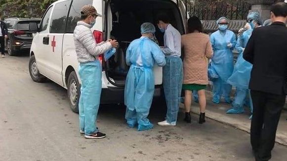 Bố đẻ và lái xe tiếp xúc gần bệnh nhân số 17 đã có kết quả âm tính nCoV